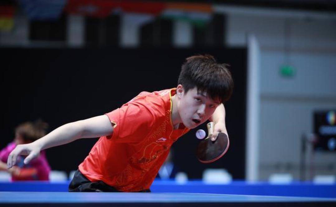 并在网球场 并在网球场